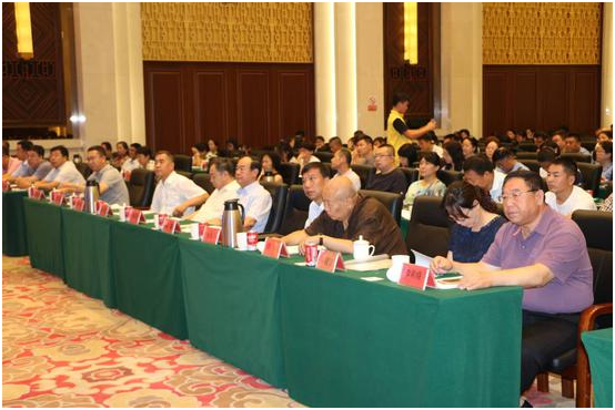 食品行业齐聚一堂，共商食安大计——第四届自治区食品安全论坛在呼和浩特召开