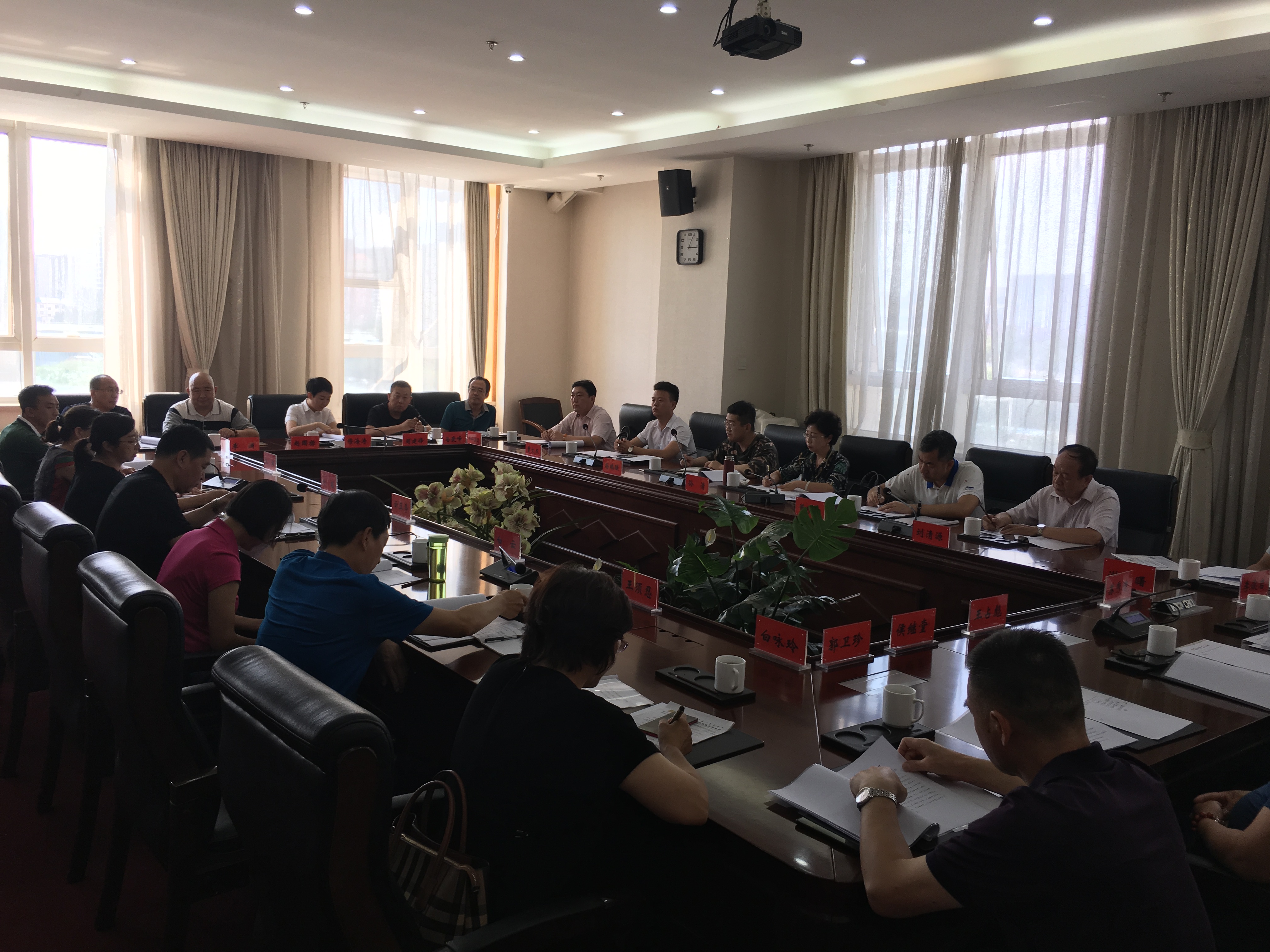 不忘初心 牢记使命 主题教育专题调研工作在呼和浩特市召开
