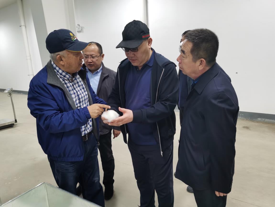 周勇会长到东荣羊绒集团学习调研